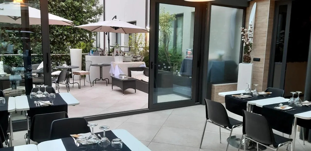 ****  Continental Urban Art Hotel Zola Predosa Italy
