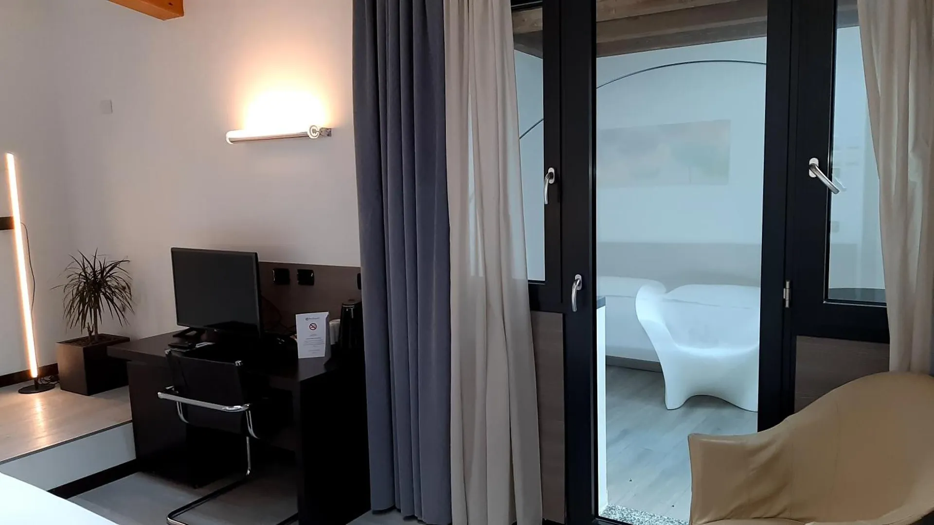Continental Urban Art Hotel Zola Predosa