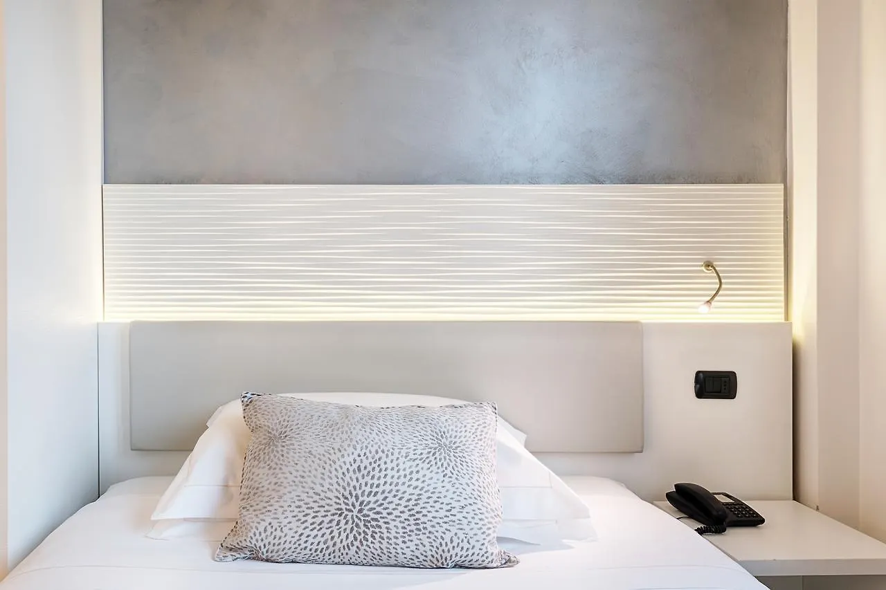 Continental Urban Art Hotel 졸라프레도사